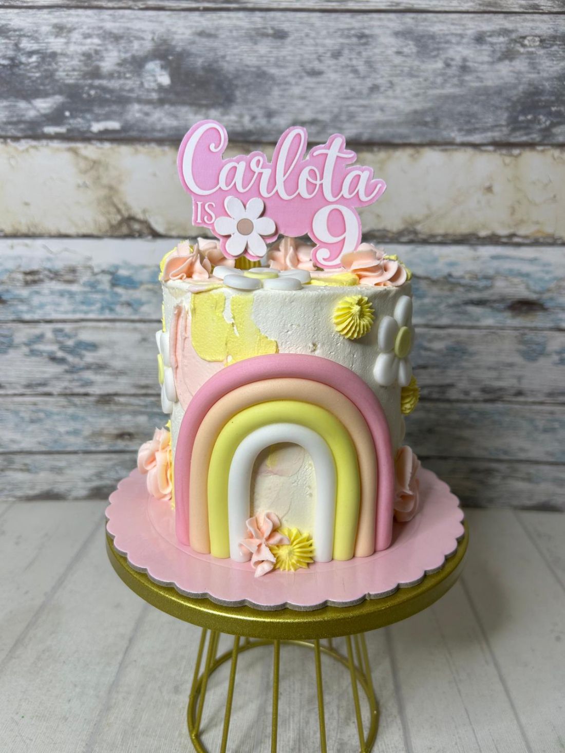 Tarta fondant Arcoiris Cumpleaños Carlota