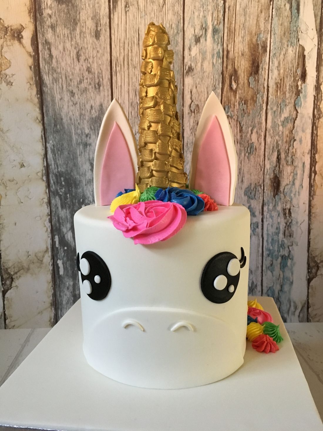 Tarta de unicornio de frente