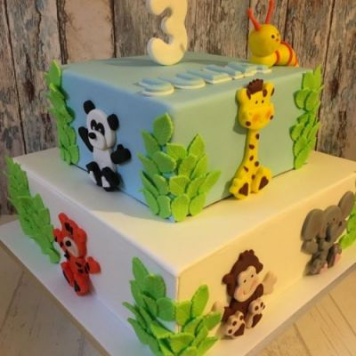 Tarta fondant de cumpleaños para niño de 3 años