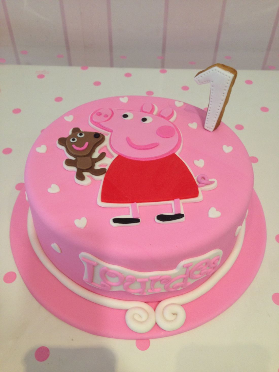 Tarta Peppa Pig con osito