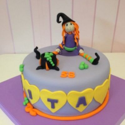 Tarta de bruja para Halloween