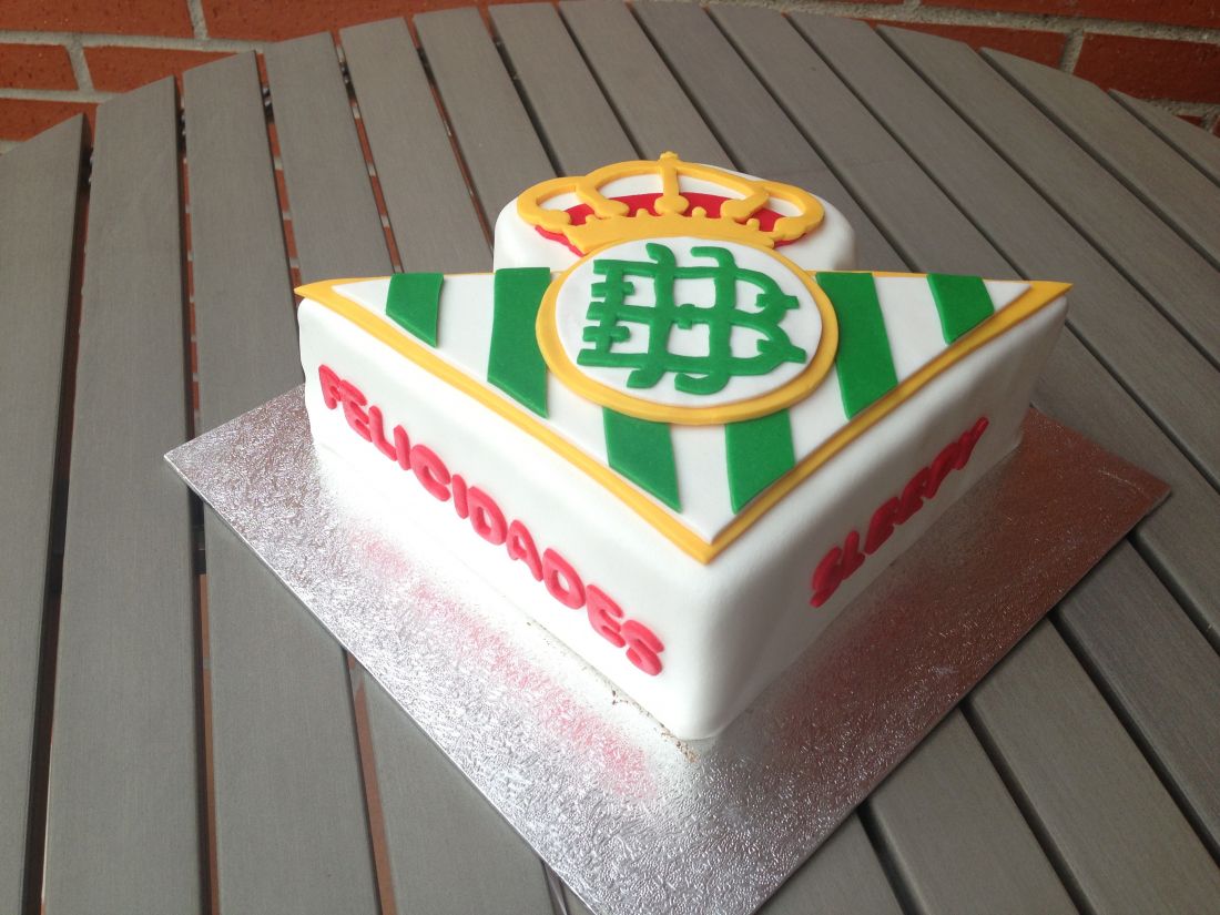 Tarta escudo del Betis Fondant Madrid