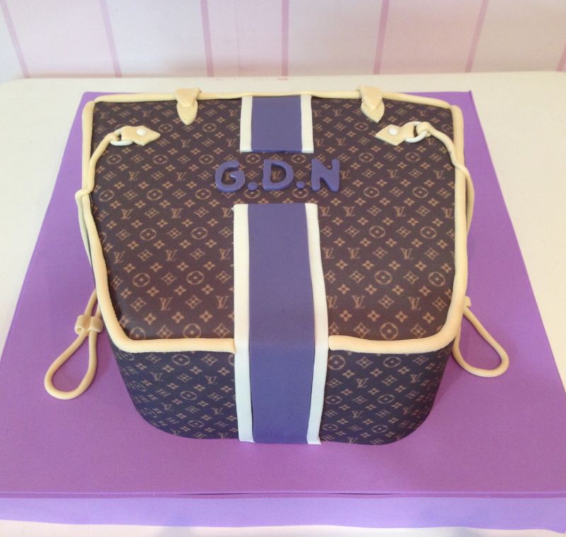 Tarta Bolso Louis Vuitton morada