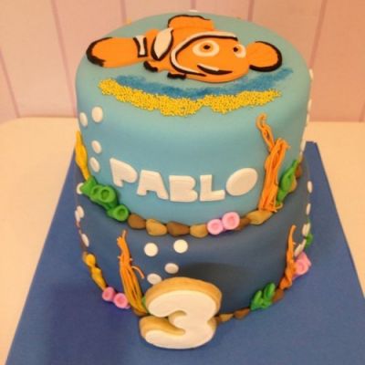 Tarta infantil fondant varios pisos personalizada