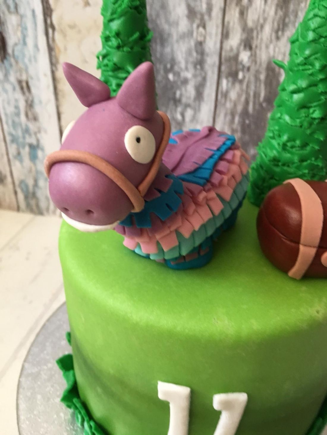 Tarta de la llama Fortnite