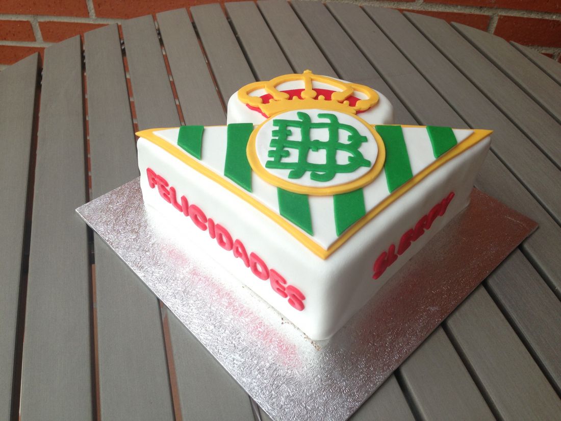 Tarta escudo del Betis Fondant Madrid