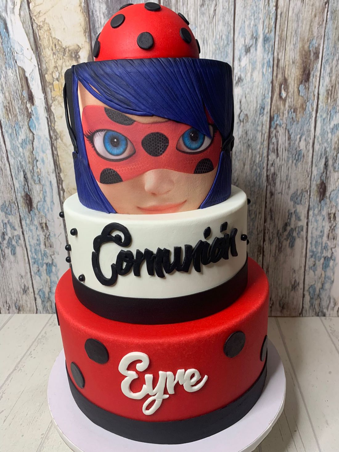 Tarta de comunión Ladybug