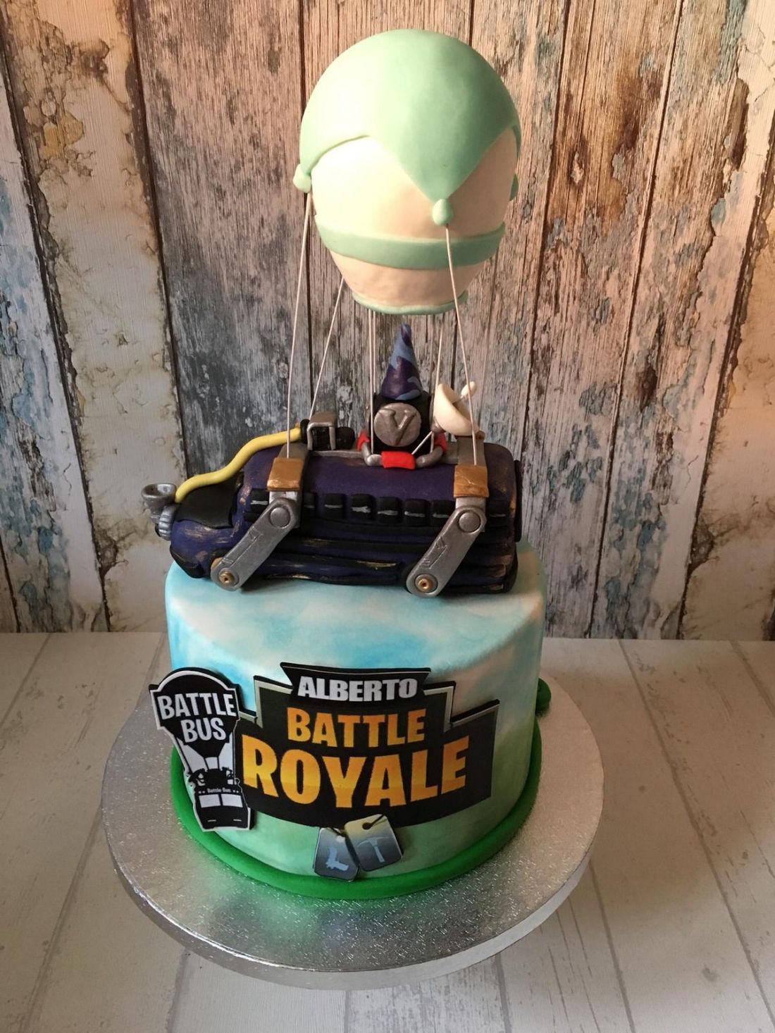 Tarta Fortnite Bus