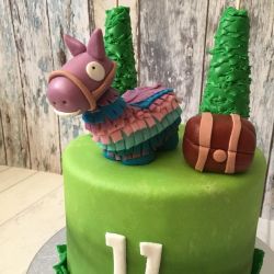 Tarta del caballo rosa de Fortnite