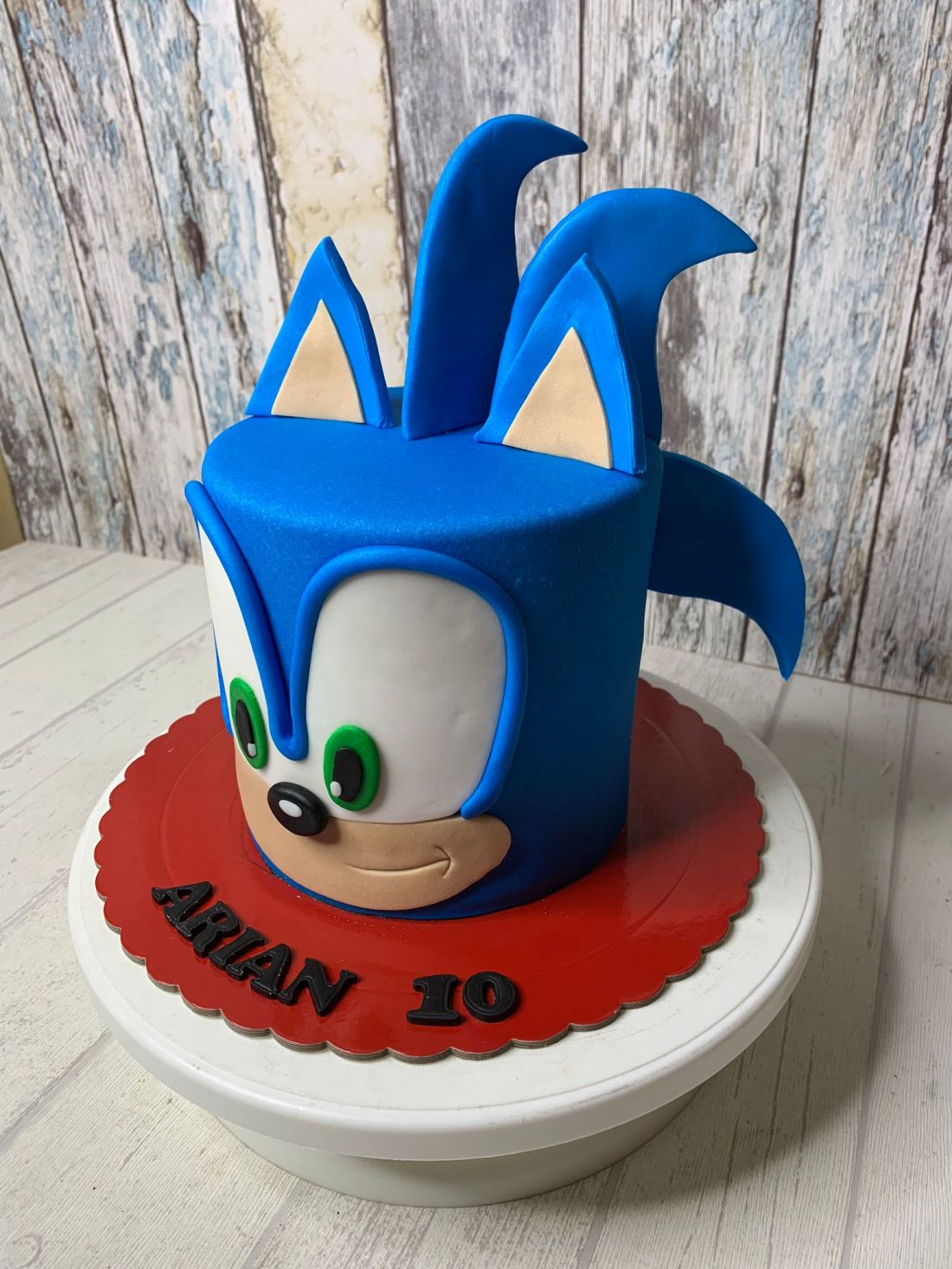 Tarta de Sonic en Madrid