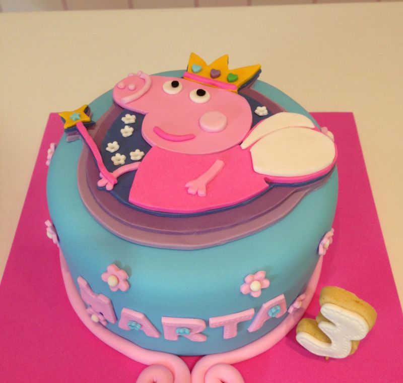 Tarta Peppa Pig princesa en Madrid