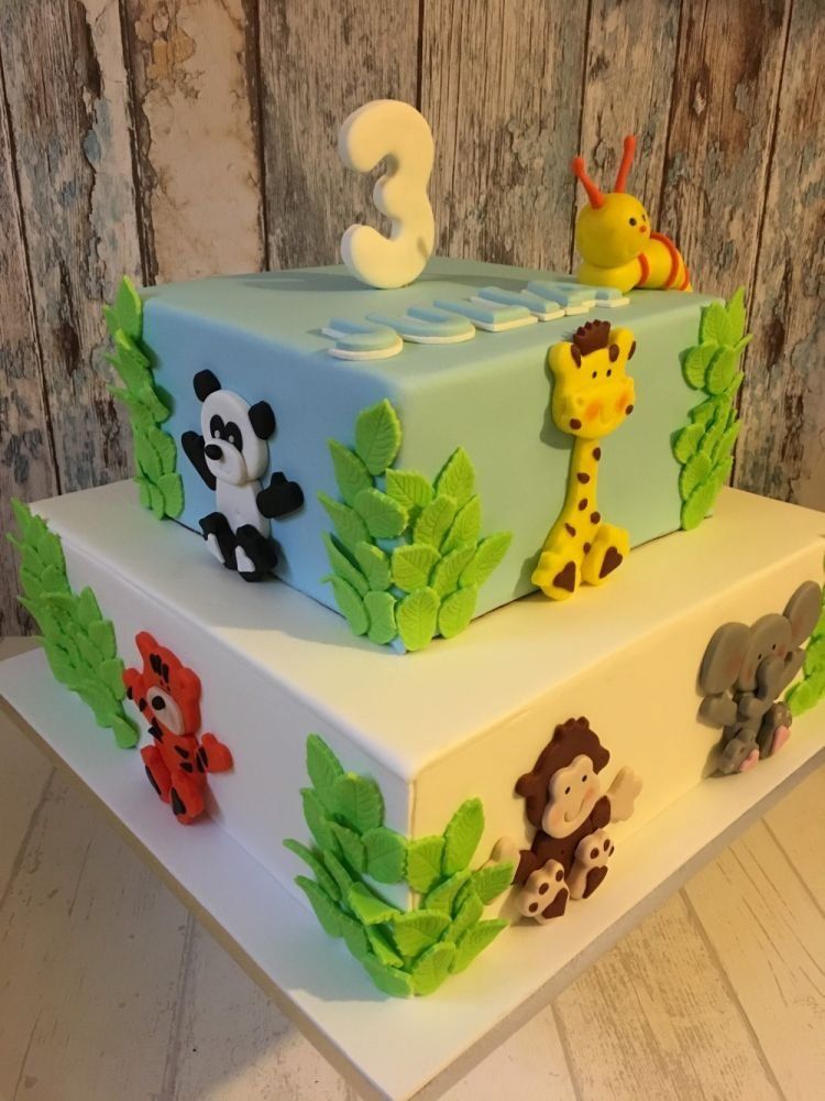 Tarta fondant de cumpleaños para niño de 3 años