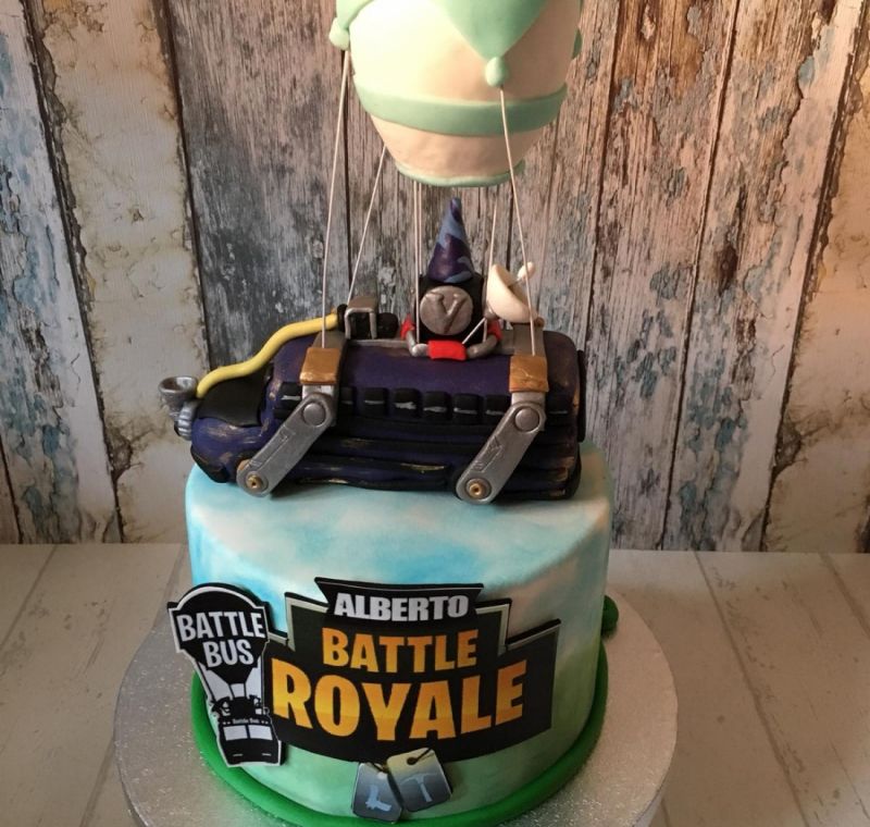 Tarta Fortnite Bus