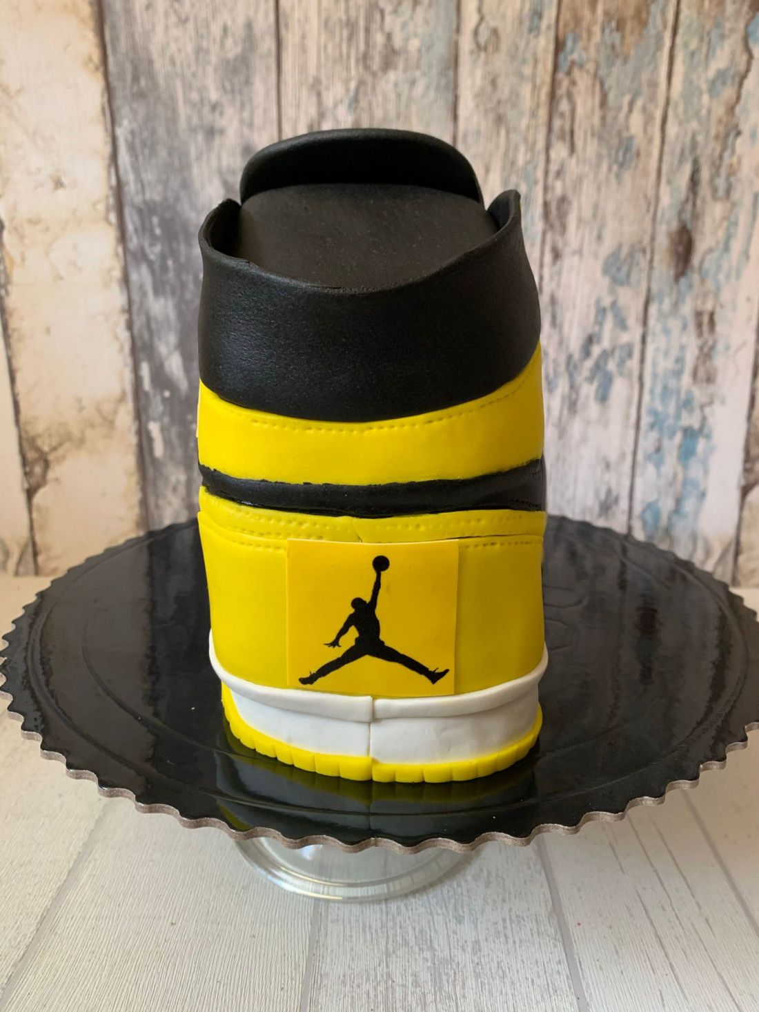 Tarta de zapatillas en Madrid